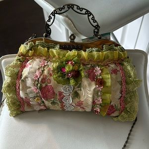 M & W Victorian Style Canvas lace purse NWT